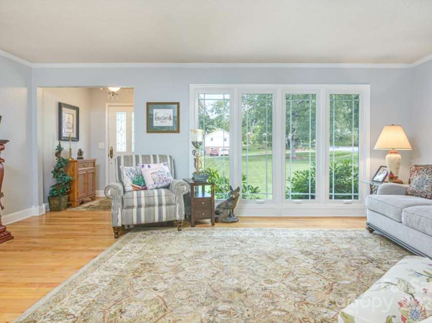 231 Kimberly Ann Drive, Hendersonville, NC 28792.  MLS# CAR4285461, YatesRealty ID 30905. Living room