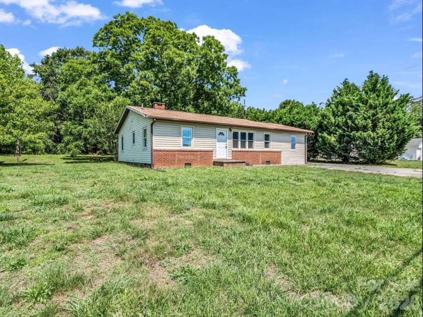 1758 Chase High Road, Forest City, NC 28043.  MLS# CAR4392760, YatesRealty ID 30906. 