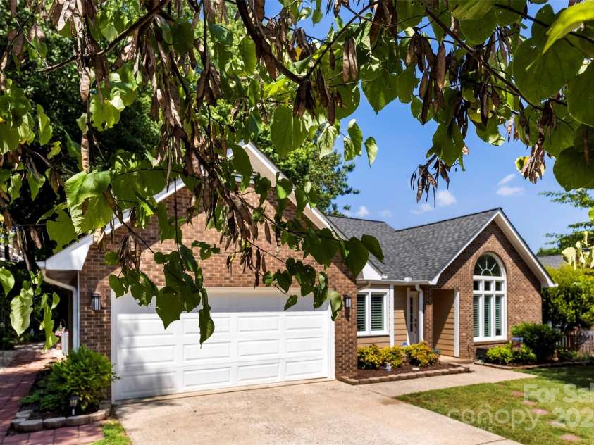 3084 River Ridge Drive, Gastonia, NC 28056.  MLS# CAR4286037, YatesRealty ID 30906. 