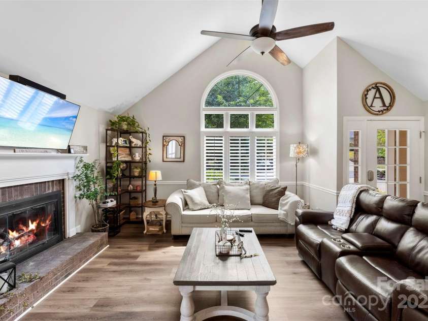 3084 River Ridge Drive, Gastonia, NC 28056.  MLS# CAR4286037, YatesRealty ID 30906. 