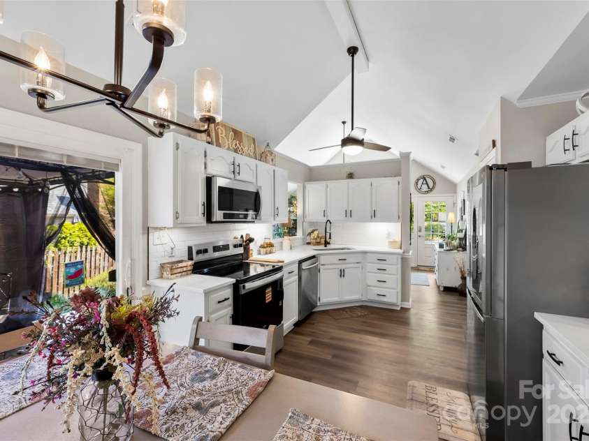 3084 River Ridge Drive, Gastonia, NC 28056.  MLS# CAR4286037, YatesRealty ID 30906. 