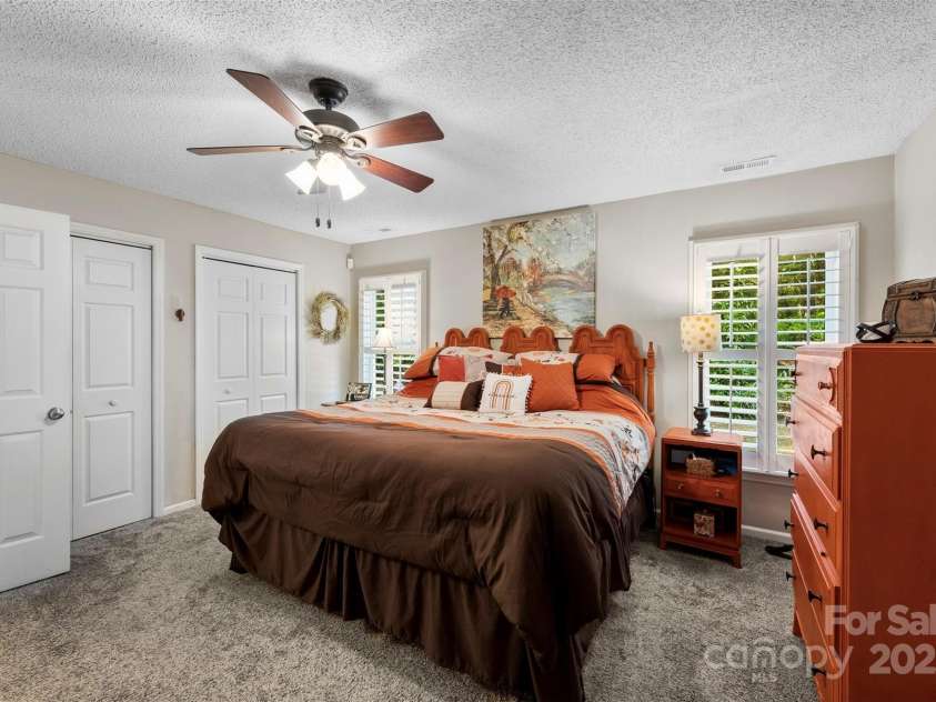 3084 River Ridge Drive, Gastonia, NC 28056.  MLS# CAR4286037, YatesRealty ID 30906. 