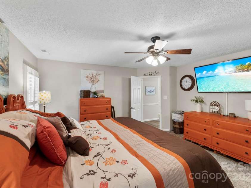3084 River Ridge Drive, Gastonia, NC 28056.  MLS# CAR4286037, YatesRealty ID 30906. 