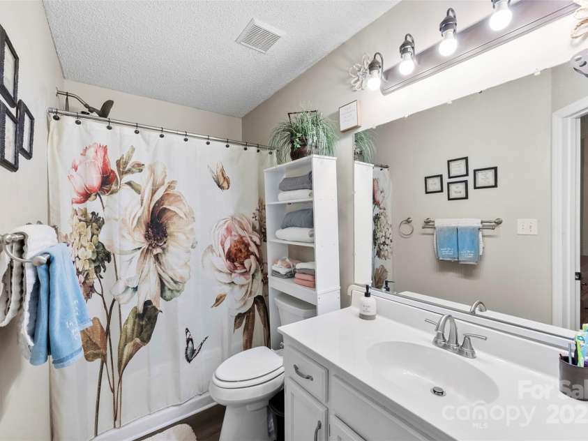 3084 River Ridge Drive, Gastonia, NC 28056.  MLS# CAR4286037, YatesRealty ID 30906. 