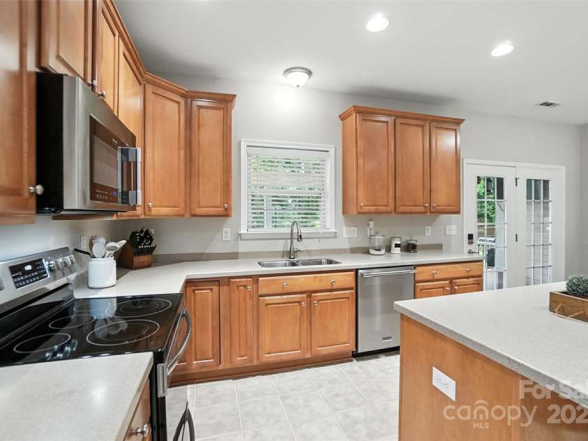 9901 Candlehill Drive, Mint Hill, NC 28227.  MLS# CAR4288229, YatesRealty ID 30907. 