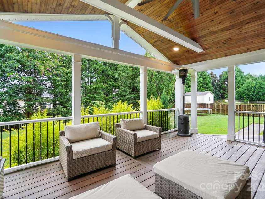 9901 Candlehill Drive, Mint Hill, NC 28227.  MLS# CAR4288229, YatesRealty ID 30907. 