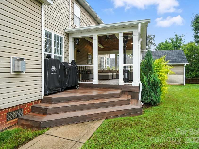 9901 Candlehill Drive, Mint Hill, NC 28227.  MLS# CAR4288229, YatesRealty ID 30907. 