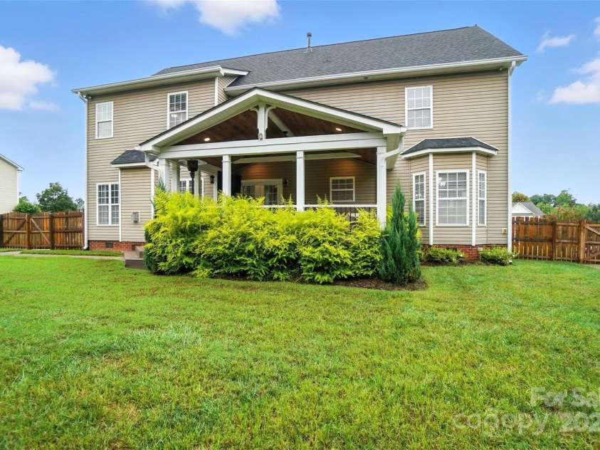 9901 Candlehill Drive, Mint Hill, NC 28227.  MLS# CAR4288229, YatesRealty ID 30907. 
