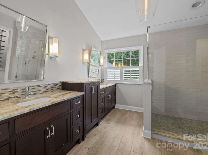 1904 Dearmon Drive, Charlotte, NC 28205.  MLS# CAR4267872, YatesRealty ID 30908. 