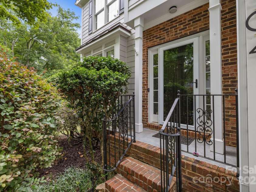 1904 Dearmon Drive, Charlotte, NC 28205.  MLS# CAR4267872, YatesRealty ID 30908. 