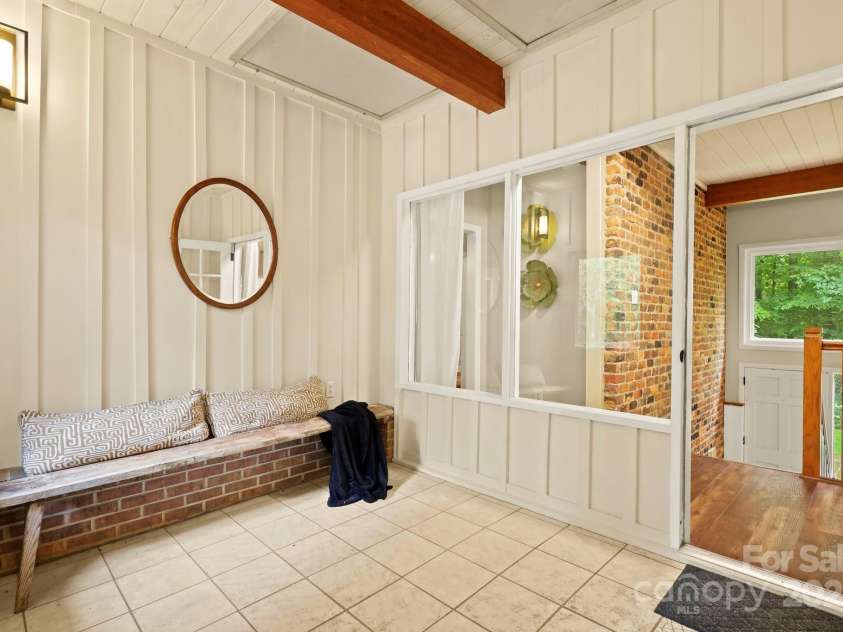 874 Cherokee Place, Lenoir, NC 28645.  MLS# CAR4288568, YatesRealty ID 30909. 