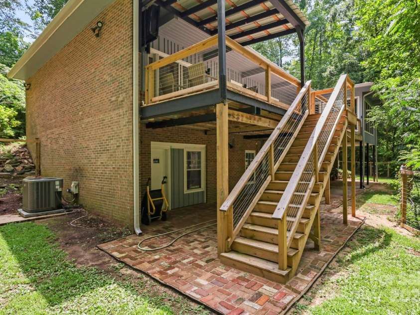 874 Cherokee Place, Lenoir, NC 28645.  MLS# CAR4288568, YatesRealty ID 30909. Access To Yard From Deck