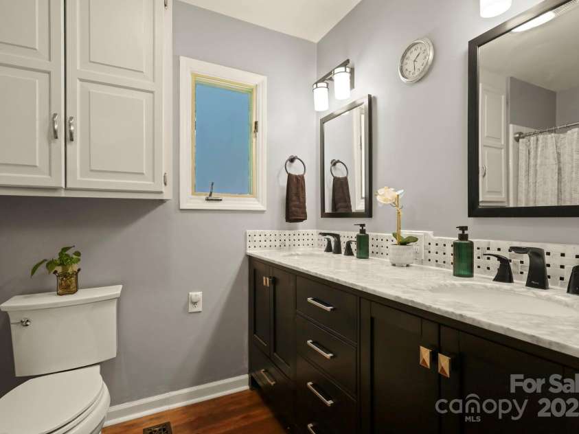 874 Cherokee Place, Lenoir, NC 28645.  MLS# CAR4288568, YatesRealty ID 30909. Primary Bathroom
