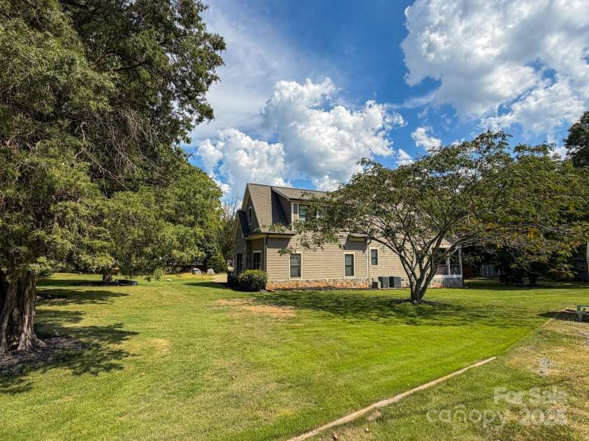 1132 Mt Holly Huntersville Road, Charlotte, NC 28214.  MLS# CAR4298460, YatesRealty ID 3091. 