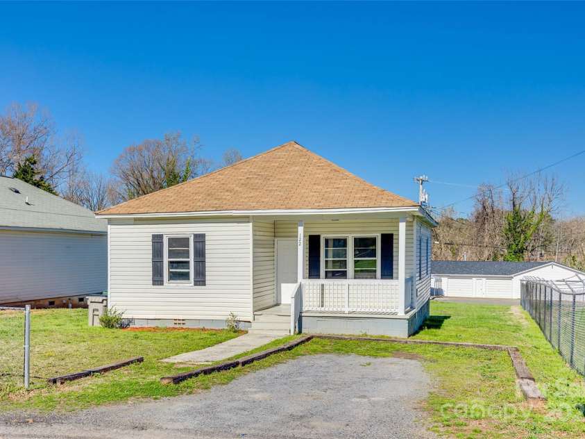 122 Quinn Avenue, Gastonia, NC 28054.  MLS# CAR4214740, YatesRealty ID 3091. 