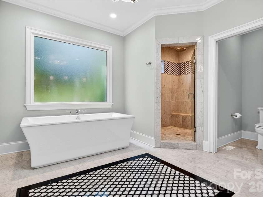 1440 Langdon Road, Sherrills Ford, NC 28673.  MLS# CAR4382448, YatesRealty ID 30910. Primary bath