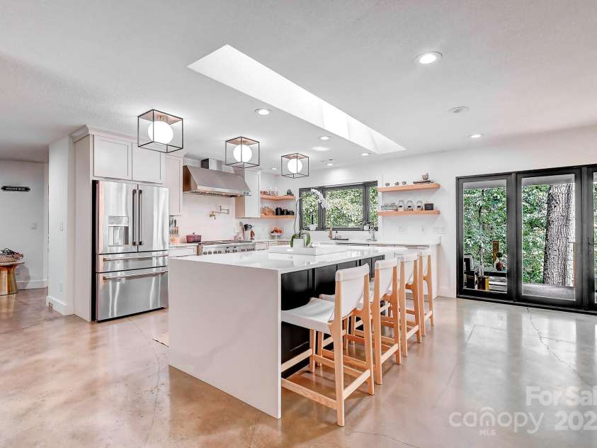 169 Pickens Road, Weaverville, NC 28787.  MLS# CAR4281406, YatesRealty ID 30910. 