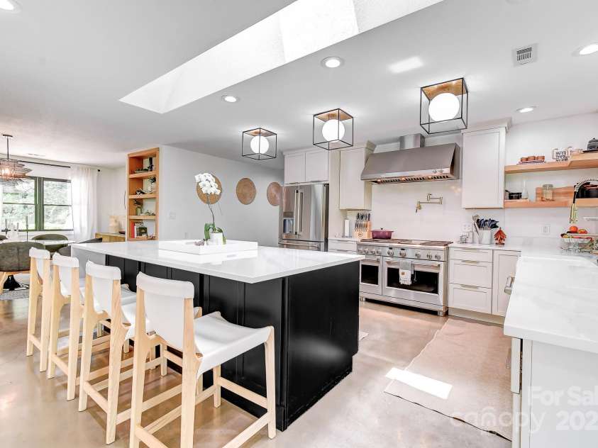 169 Pickens Road, Weaverville, NC 28787.  MLS# CAR4281406, YatesRealty ID 30910. 