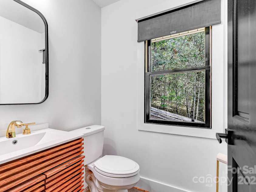 169 Pickens Road, Weaverville, NC 28787.  MLS# CAR4281406, YatesRealty ID 30910. 