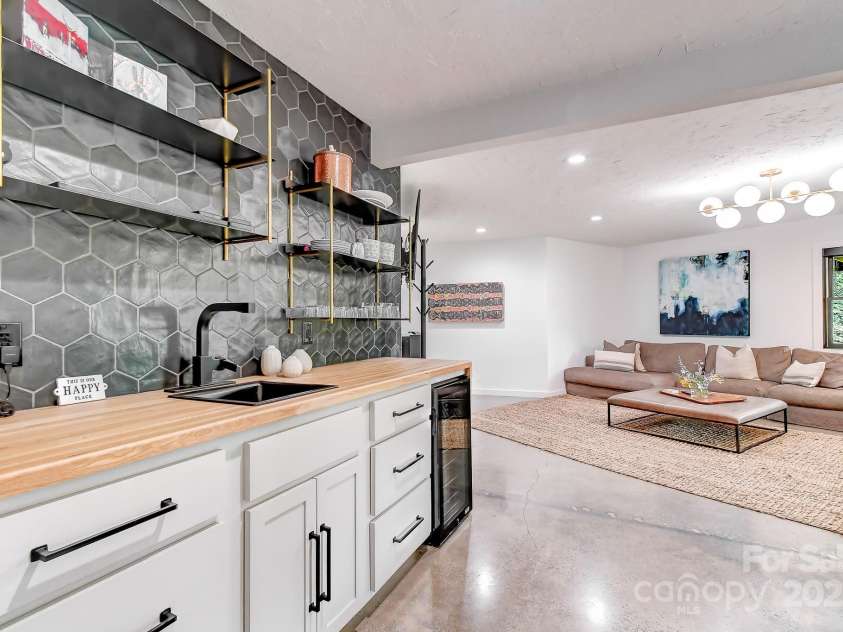 169 Pickens Road, Weaverville, NC 28787.  MLS# CAR4281406, YatesRealty ID 30910. Downstairs wet bar