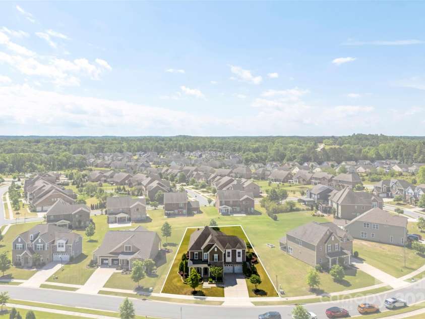 2511 Carnation Drive, Harrisburg, NC 28075.  MLS# CAR4253045, YatesRealty ID 30911. 