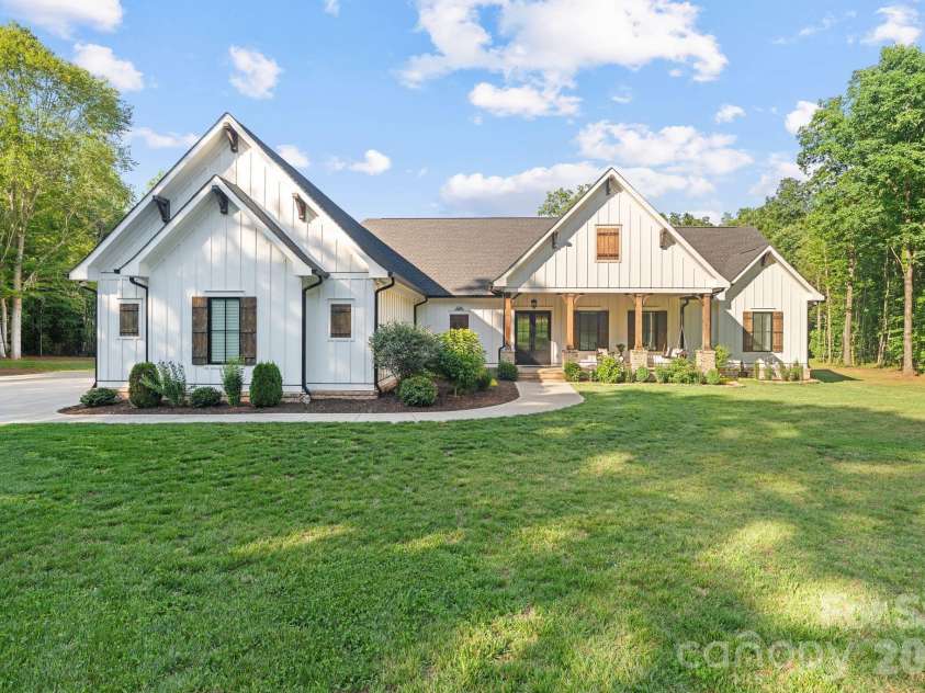 6514 Forney Hill Road, Denver, NC 28037.  MLS# CAR4389096, YatesRealty ID 30911. 