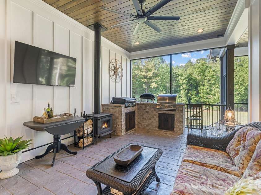 6514 Forney Hill Road, Denver, NC 28037.  MLS# CAR4389096, YatesRealty ID 30911. 