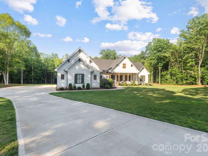 6514 Forney Hill Road, Denver, NC 28037.  MLS# CAR4389096, YatesRealty ID 30911. 