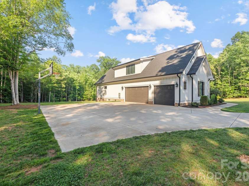 6514 Forney Hill Road, Denver, NC 28037.  MLS# CAR4389096, YatesRealty ID 30911. 