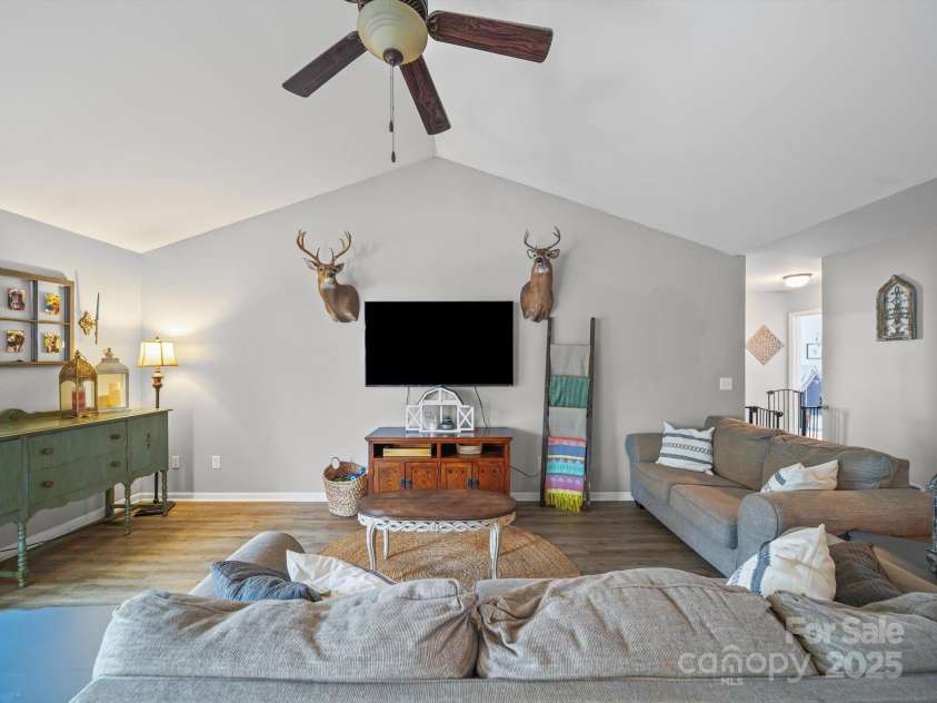 2017 Longhorn Drive, Dallas, NC 28034.  MLS# CAR4283663, YatesRealty ID 30912. 
