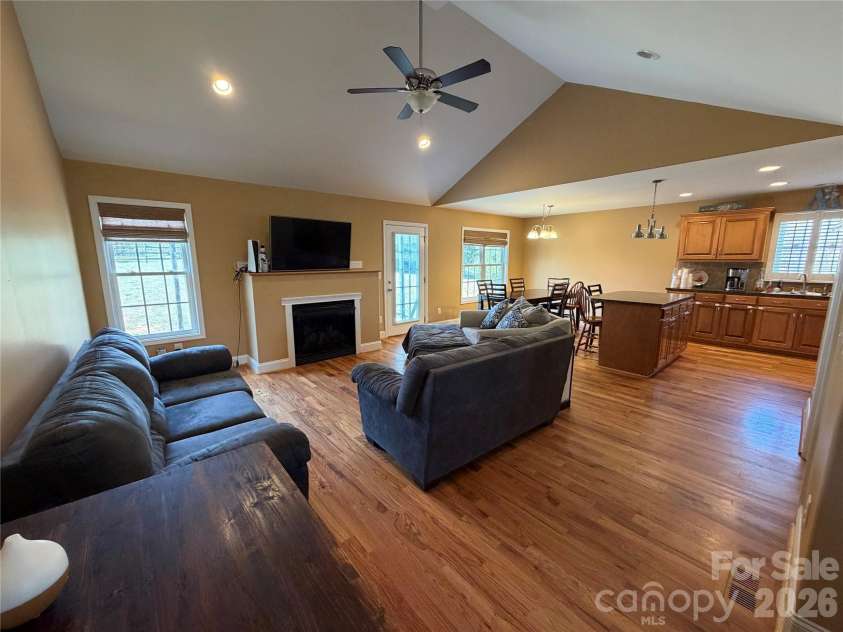 510 Carpenter Street, Maiden, NC 28650.  MLS# CAR4364335, YatesRealty ID 30912. 