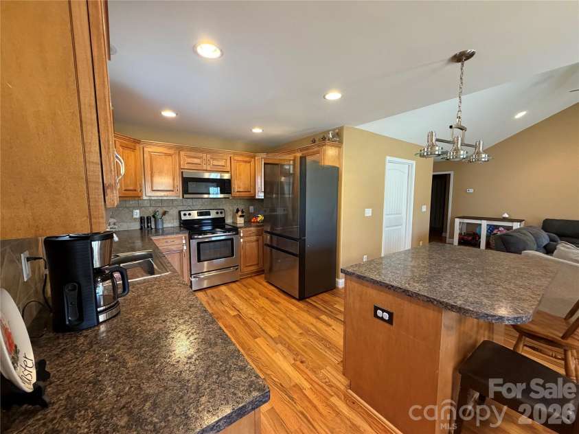 510 Carpenter Street, Maiden, NC 28650.  MLS# CAR4364335, YatesRealty ID 30912. 