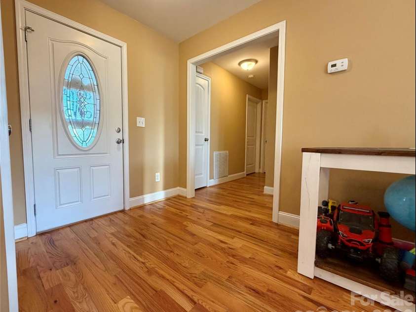 510 Carpenter Street, Maiden, NC 28650.  MLS# CAR4364335, YatesRealty ID 30912. 