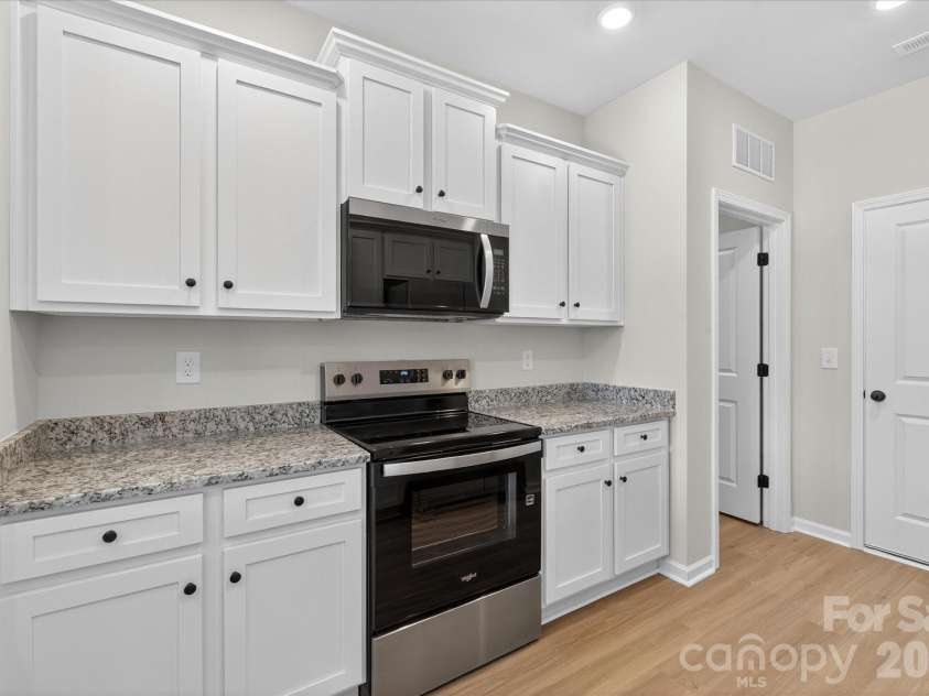 3616 Saddlebred Drive, Gastonia, NC 28052.  MLS# CAR4393080, YatesRealty ID 30914. 