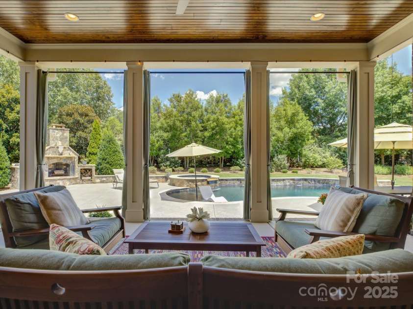 7407 Barrington Ridge Drive, Indian Land, SC 29707.  MLS# CAR4285585, YatesRealty ID 30914. Welcome to 7407 Barrington Ridge Drive!