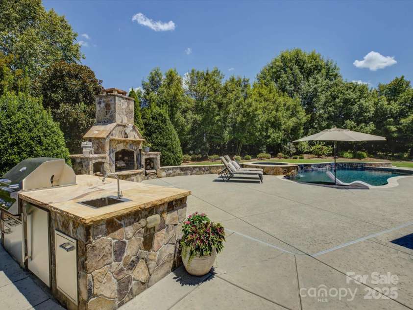 7407 Barrington Ridge Drive, Indian Land, SC 29707.  MLS# CAR4285585, YatesRealty ID 30914. Welcome to 7407 Barrington Ridge Drive!