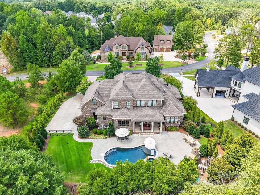 7407 Barrington Ridge Drive, Indian Land, SC 29707.  MLS# CAR4285585, YatesRealty ID 30914. Welcome to 7407 Barrington Ridge Drive!