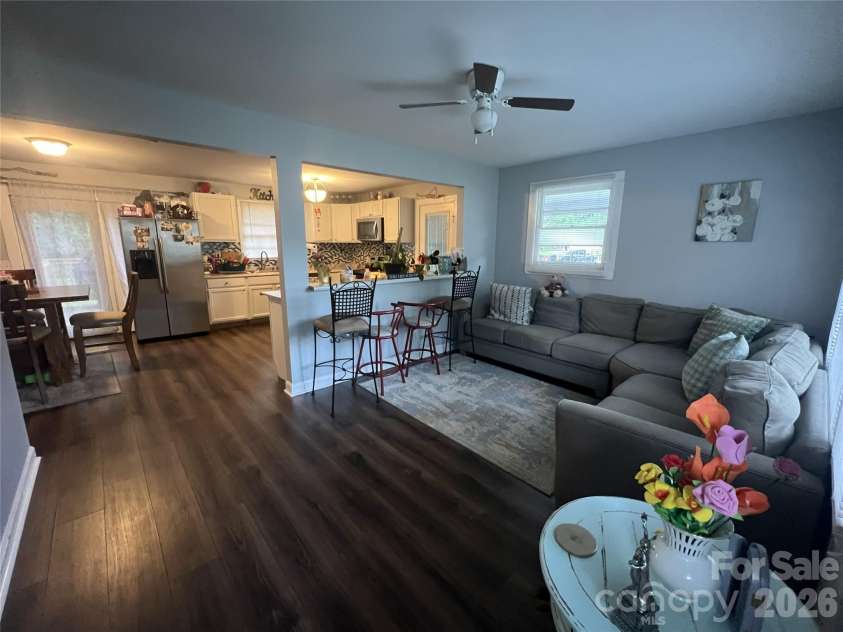 1174 Stanley Drive, Rock Hill, SC 29730.  MLS# CAR4393919, YatesRealty ID 30915. 