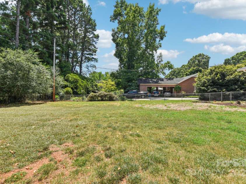 16408 Thompson Road, Mint Hill, NC 28227.  MLS# CAR4286015, YatesRealty ID 30915. 