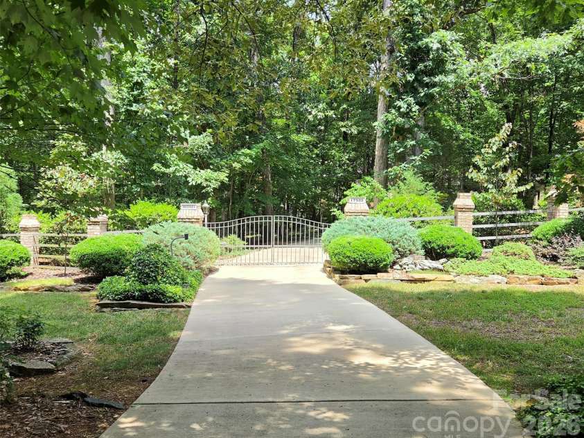17532 Efird Road, Albemarle, NC 28001.  MLS# CAR4388386, YatesRealty ID 30916. 