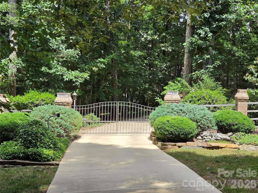17532 Efird Road, Albemarle, NC 28001.  MLS# CAR4388386, YatesRealty ID 30916. 