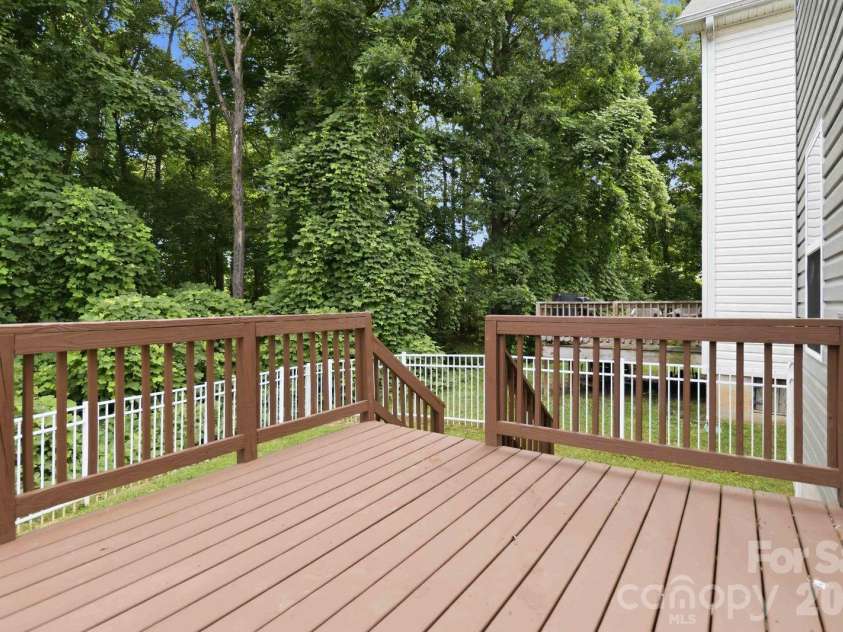 143 High Bluff Circle, Mooresville, NC 28115.  MLS# CAR4391927, YatesRealty ID 30918. 