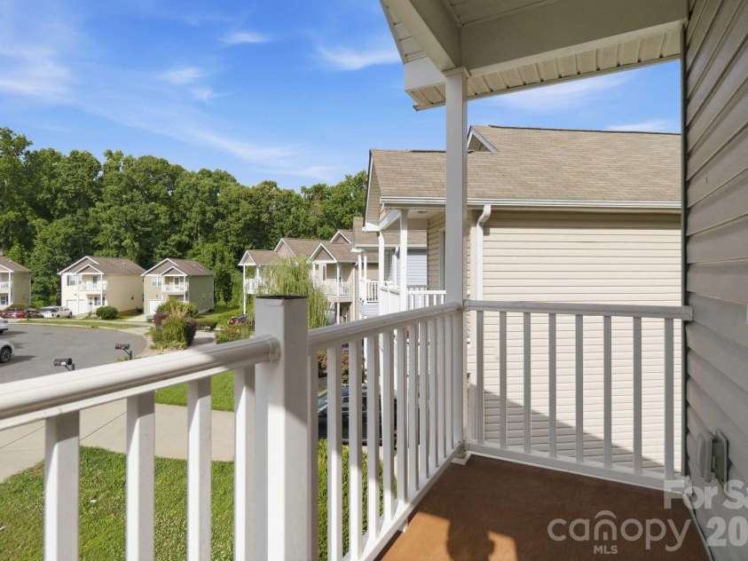 143 High Bluff Circle, Mooresville, NC 28115.  MLS# CAR4391927, YatesRealty ID 30918. Balcony