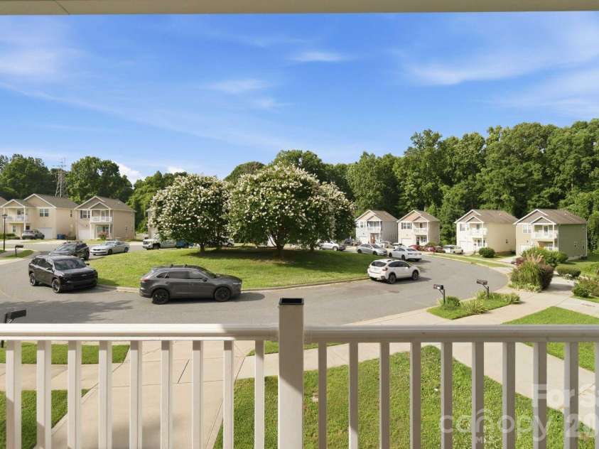 143 High Bluff Circle, Mooresville, NC 28115.  MLS# CAR4391927, YatesRealty ID 30918. Beautiful Setting!