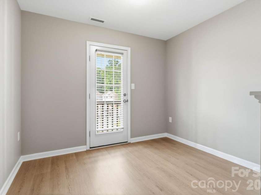 143 High Bluff Circle, Mooresville, NC 28115.  MLS# CAR4391927, YatesRealty ID 30918. Loft Flex Space