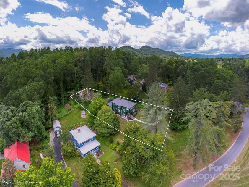 50 Skyland Terrace, Canton, NC 28716.  MLS# CAR4274461, YatesRealty ID 30918. 