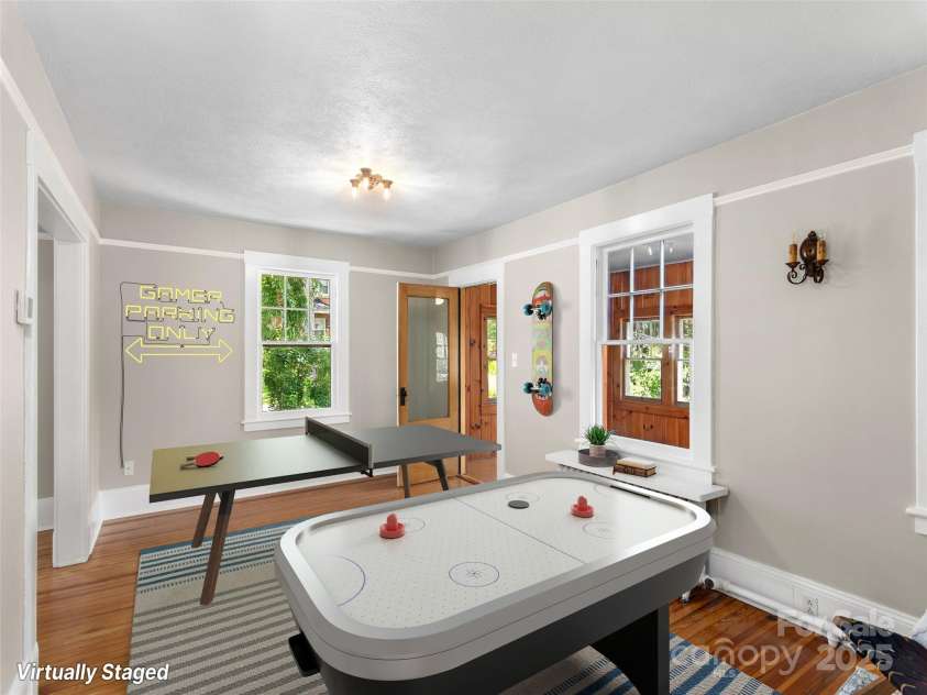 50 Skyland Terrace, Canton, NC 28716.  MLS# CAR4274461, YatesRealty ID 30918. 