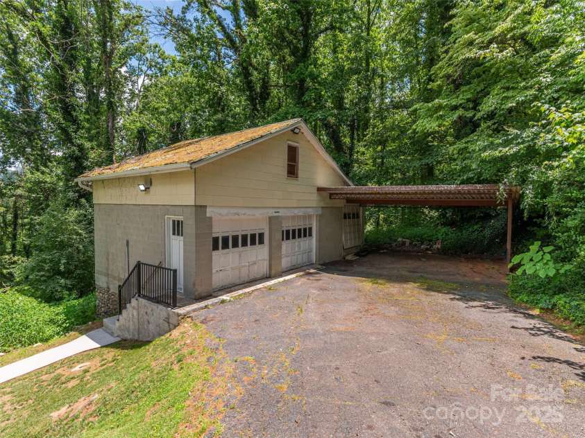 50 Skyland Terrace, Canton, NC 28716.  MLS# CAR4274461, YatesRealty ID 30918. Detached Double Garage & Carport
