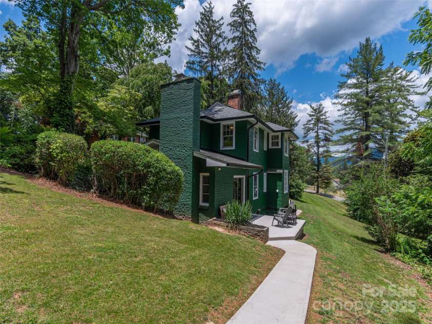 50 Skyland Terrace, Canton, NC 28716.  MLS# CAR4274461, YatesRealty ID 30918. New Sidewalk