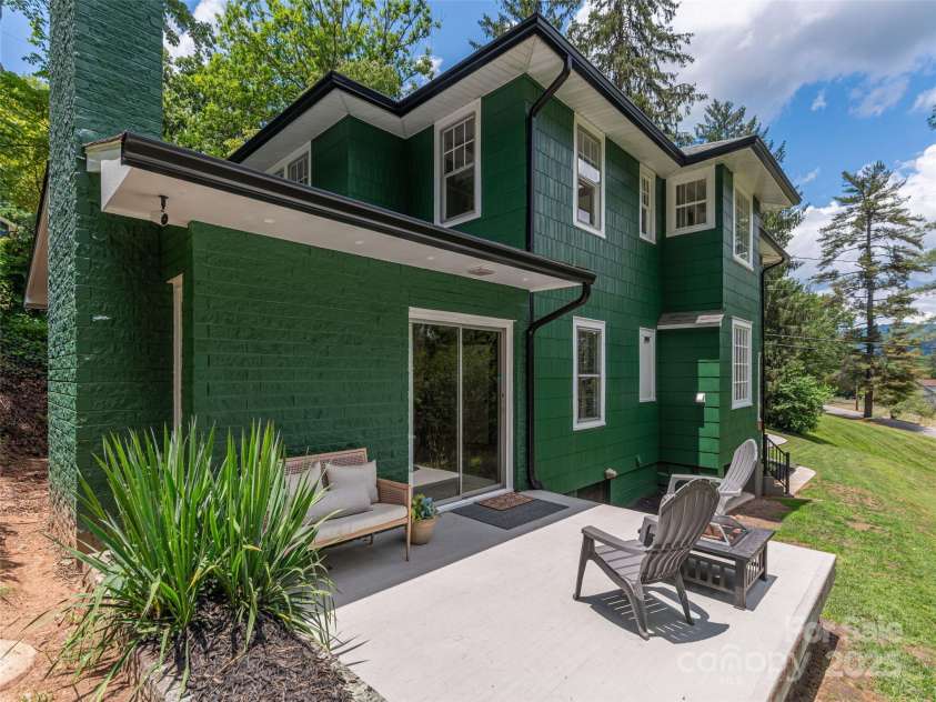 50 Skyland Terrace, Canton, NC 28716.  MLS# CAR4274461, YatesRealty ID 30918. Striking Exterior